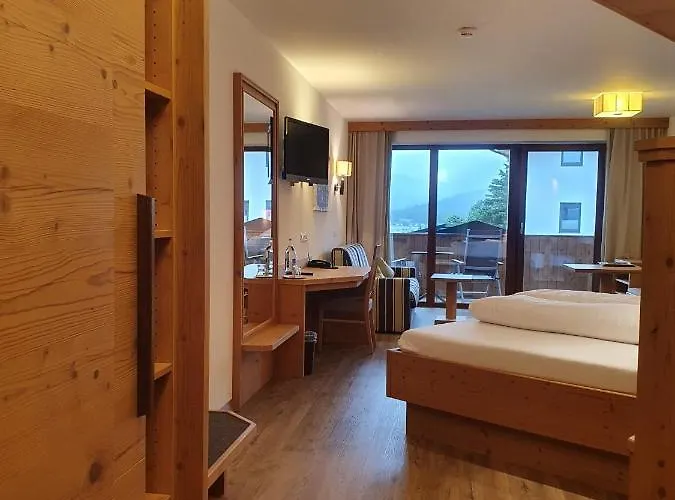 克鲁克霍夫酒店 4* 莱尔莫斯